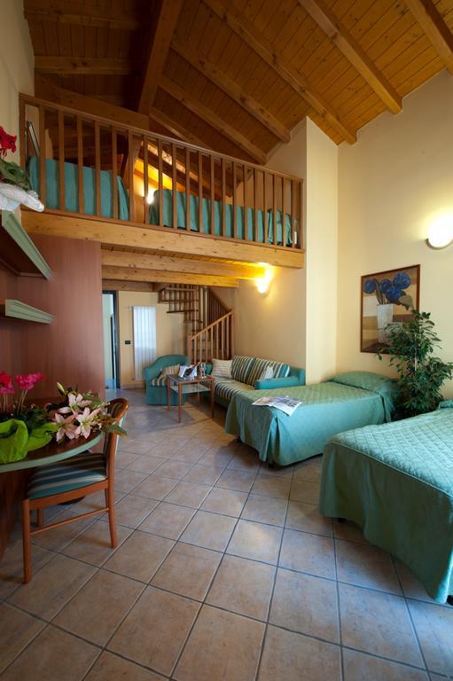 Villa Giglio Arsago Seprio Δωμάτιο φωτογραφία